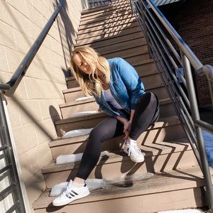 Meet your Posher, Kayla